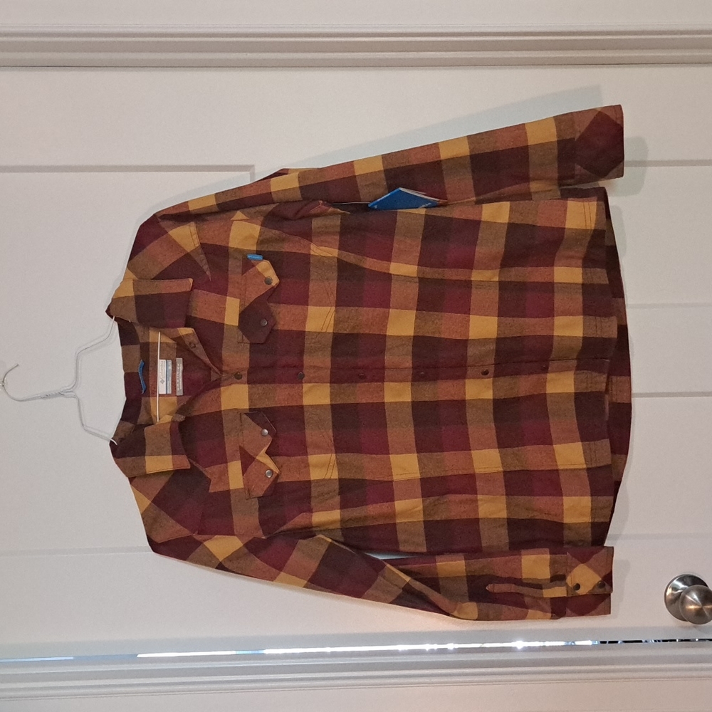 Columbia Sportswear button down top